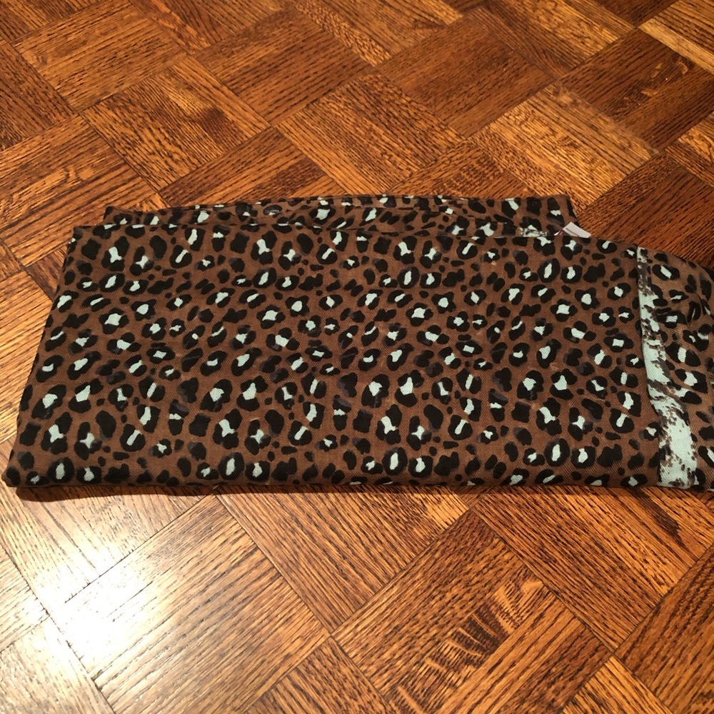 Leopard print scarf